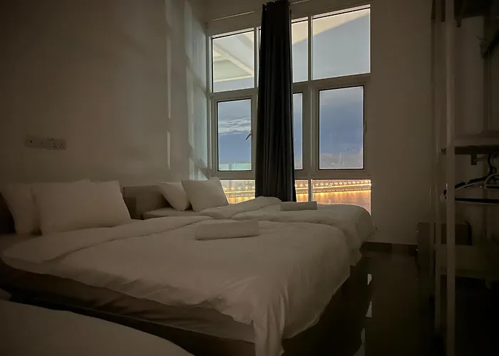 Seaview Vacation Condo 3R3B 8Pax