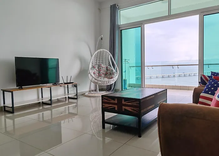 Seaview Vacation Condo 3R3B 8Pax