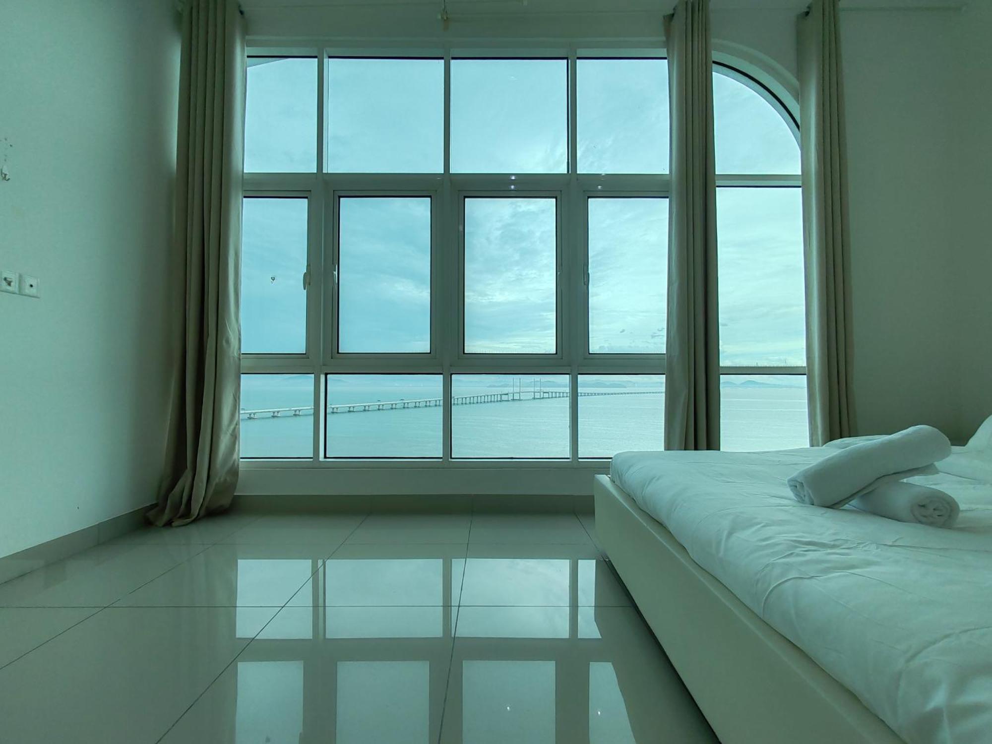 Seaview Vacation 3r3b 8pax * Bayan Lepas