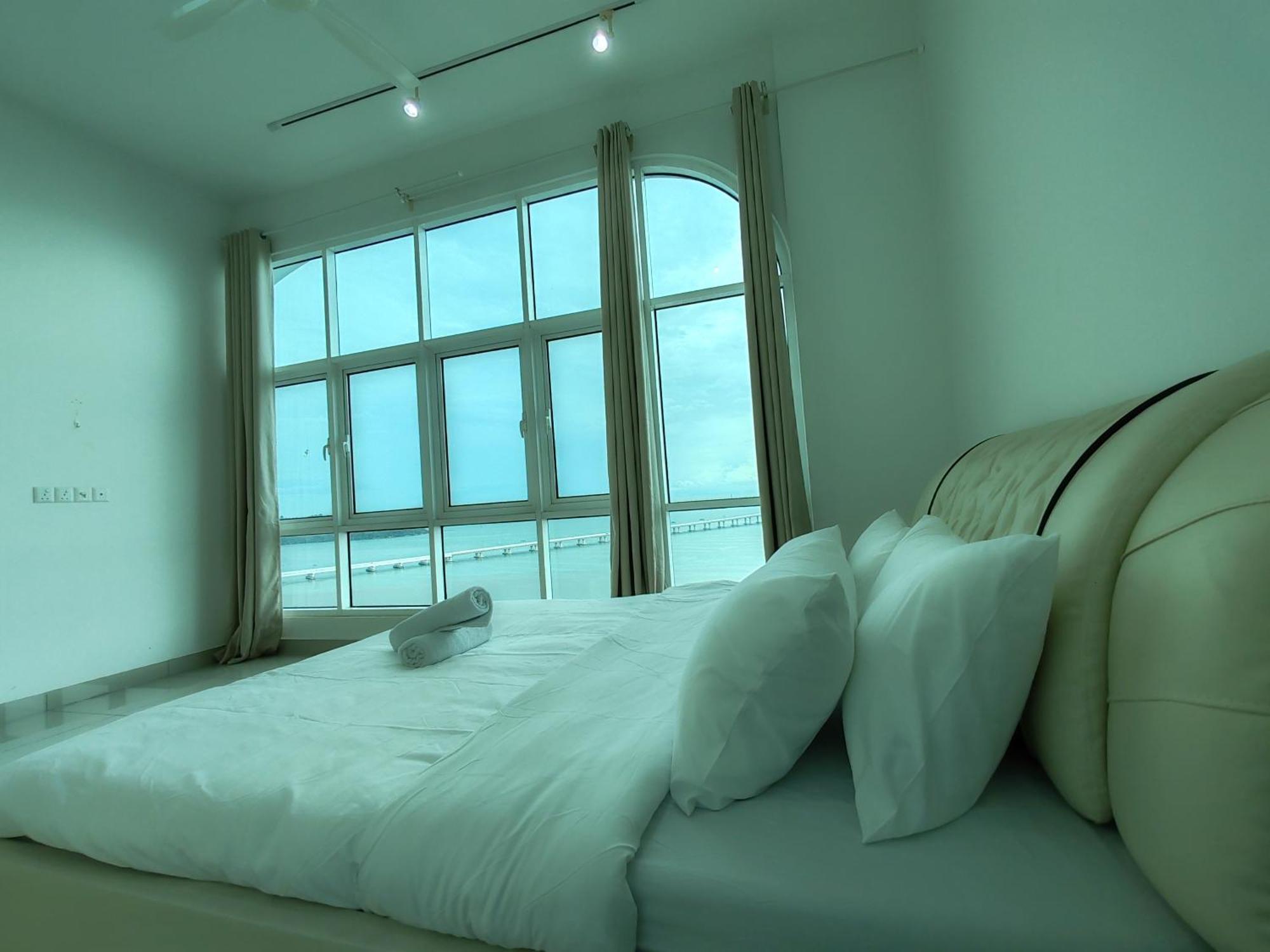 Seaview Vacation 3r3b 8pax Bayan Lepas